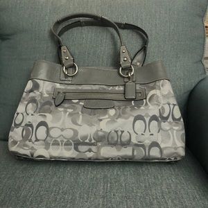 Coach grey logo purse - GREAT CONDITION